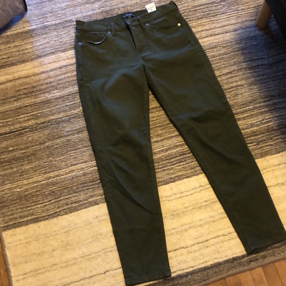Banana Republic slim fit olive colored jeans- barely worn. - Picture 8 of 8